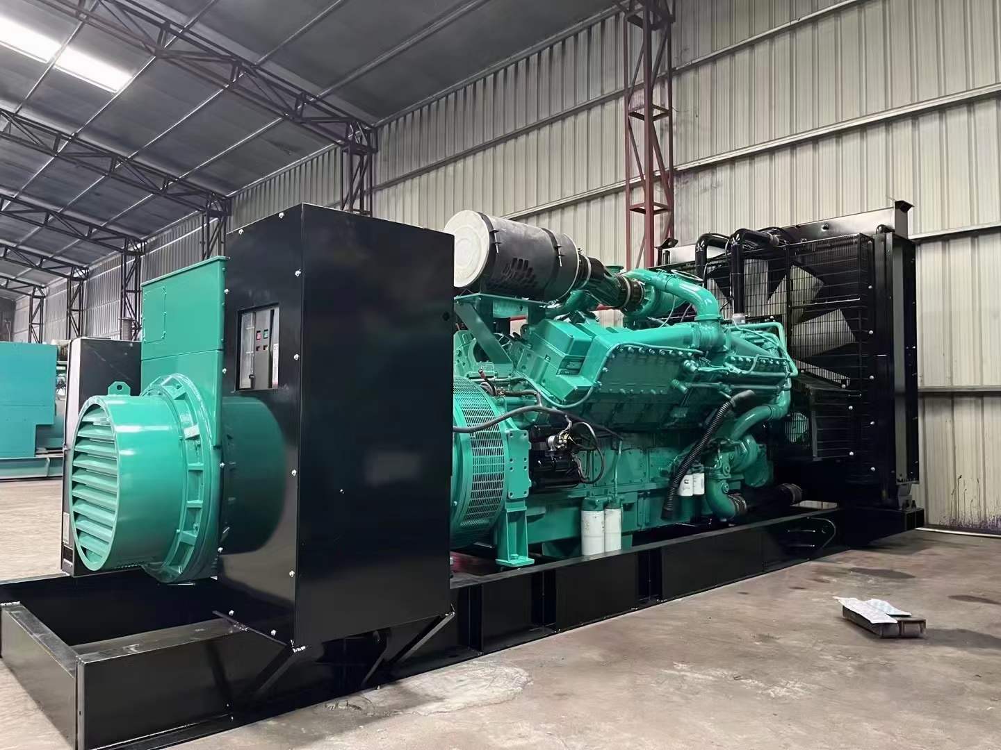 桓仁如何降低 800kW 柴油发电机输出电流的波动？