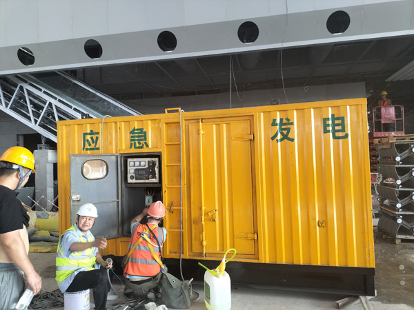 桓仁怎样判断空气滤清器是否需要更换？